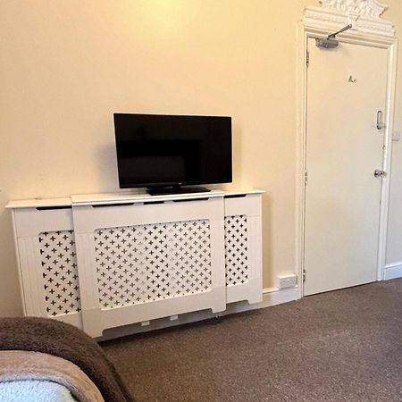 Shirley House 1, Guest House, Self Catering, Self Check In With Smart Locks, Use Of Fully Equipped Kitchen, Walking Distance To Southampton Central, Excellent Transport Links, Ideal For Longer Stays エクステリア 写真