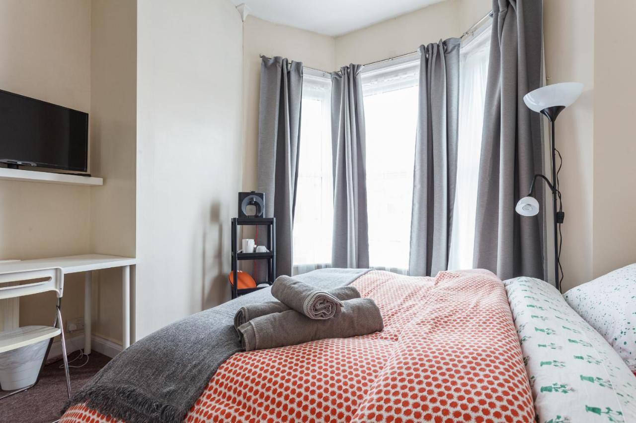 Shirley House 1, Guest House, Self Catering, Self Check In With Smart Locks, Use Of Fully Equipped Kitchen, Walking Distance To Southampton Central, Excellent Transport Links, Ideal For Longer Stays エクステリア 写真