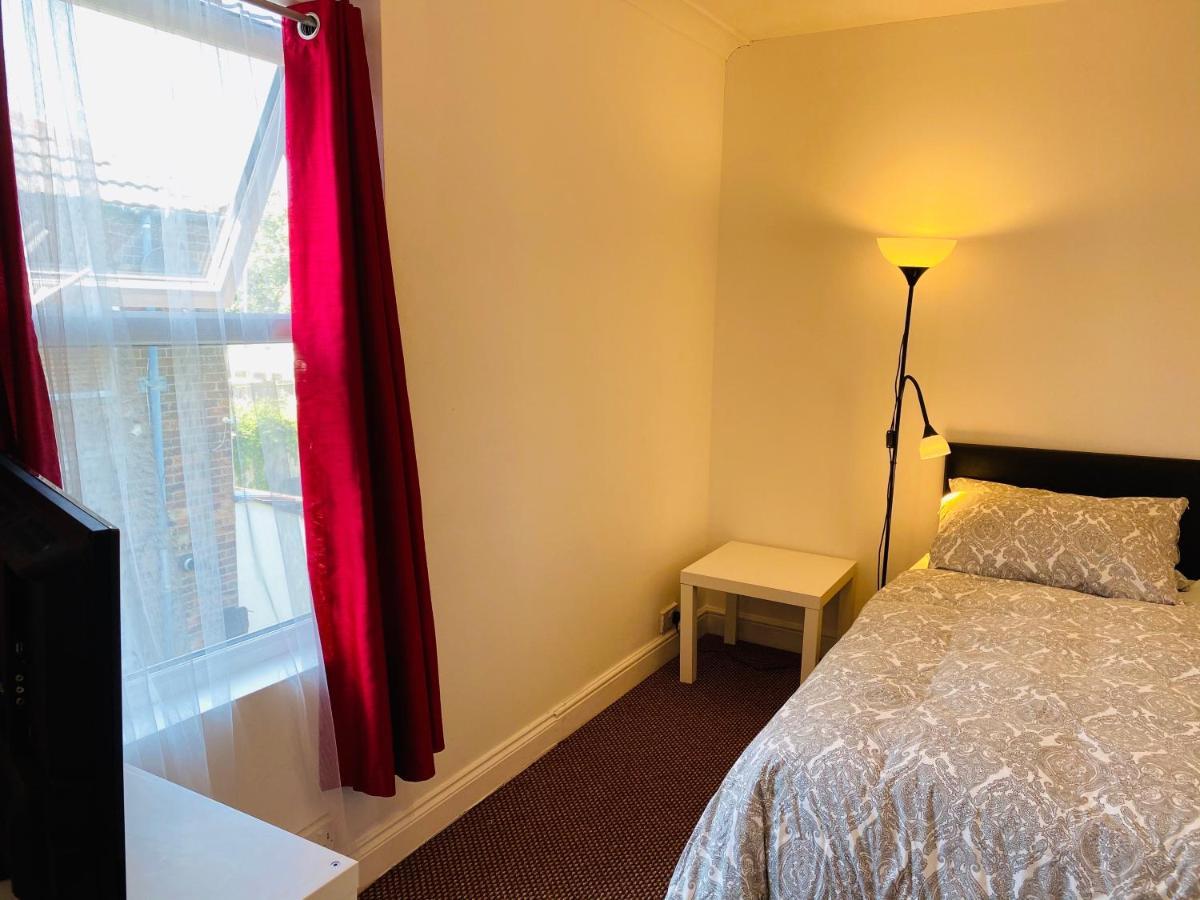 Shirley House 1, Guest House, Self Catering, Self Check In With Smart Locks, Use Of Fully Equipped Kitchen, Walking Distance To Southampton Central, Excellent Transport Links, Ideal For Longer Stays エクステリア 写真