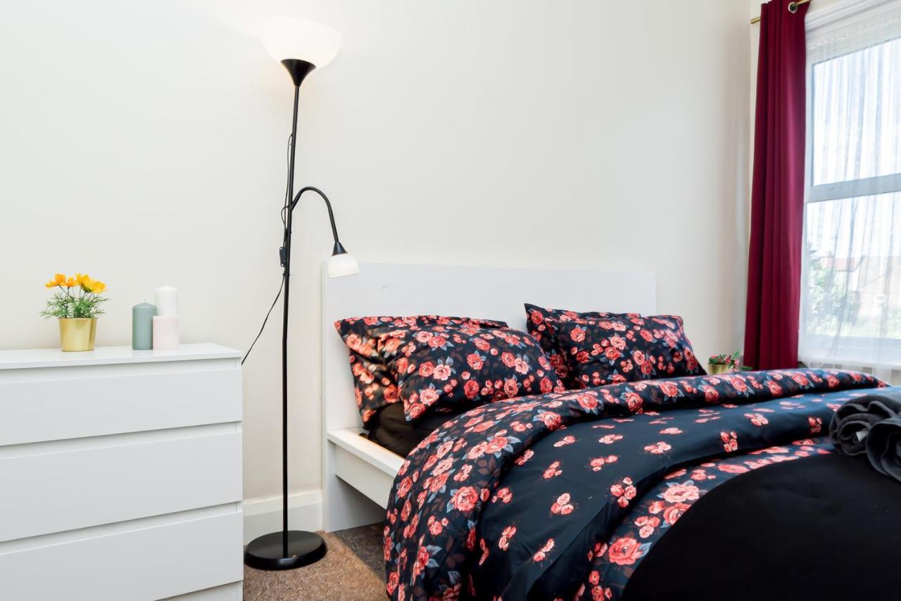 Shirley House 1, Guest House, Self Catering, Self Check In With Smart Locks, Use Of Fully Equipped Kitchen, Walking Distance To Southampton Central, Excellent Transport Links, Ideal For Longer Stays エクステリア 写真