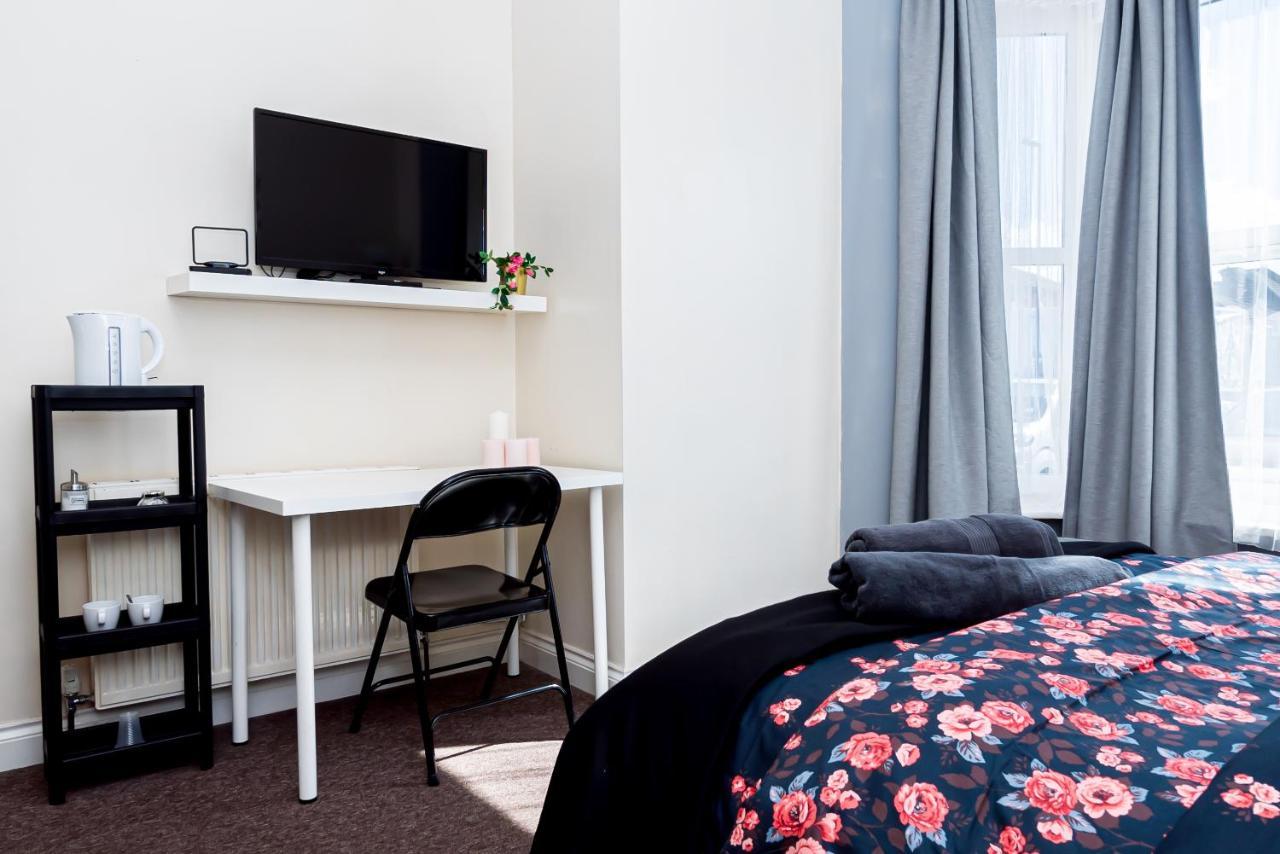 Shirley House 1, Guest House, Self Catering, Self Check In With Smart Locks, Use Of Fully Equipped Kitchen, Walking Distance To Southampton Central, Excellent Transport Links, Ideal For Longer Stays エクステリア 写真