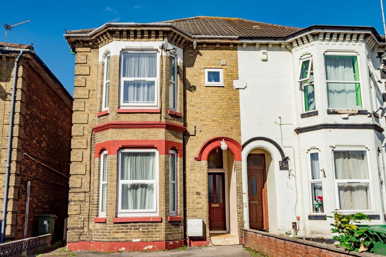 Shirley House 1, Guest House, Self Catering, Self Check In With Smart Locks, Use Of Fully Equipped Kitchen, Walking Distance To Southampton Central, Excellent Transport Links, Ideal For Longer Stays エクステリア 写真