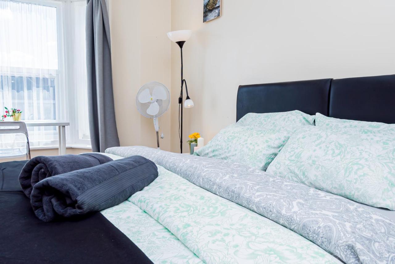 Shirley House 1, Guest House, Self Catering, Self Check In With Smart Locks, Use Of Fully Equipped Kitchen, Walking Distance To Southampton Central, Excellent Transport Links, Ideal For Longer Stays エクステリア 写真