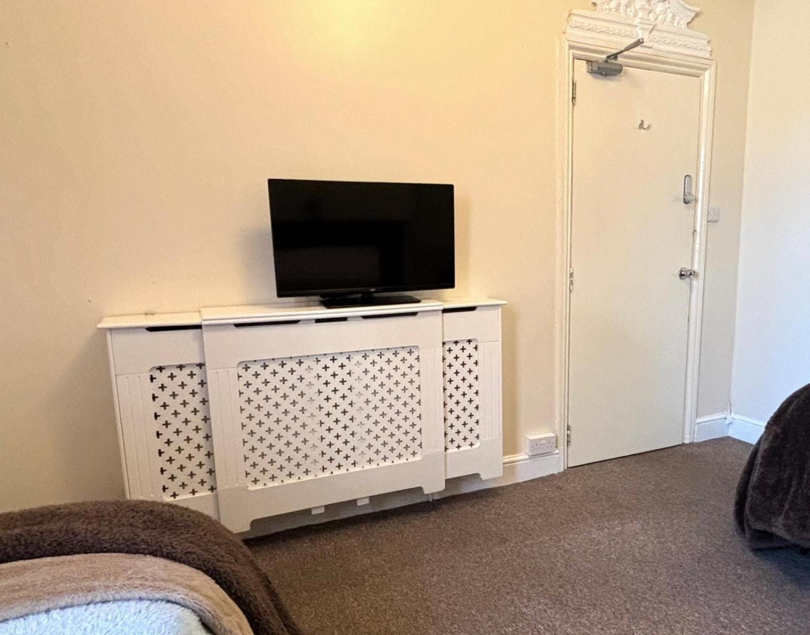 Shirley House 1, Guest House, Self Catering, Self Check In With Smart Locks, Use Of Fully Equipped Kitchen, Walking Distance To Southampton Central, Excellent Transport Links, Ideal For Longer Stays エクステリア 写真
